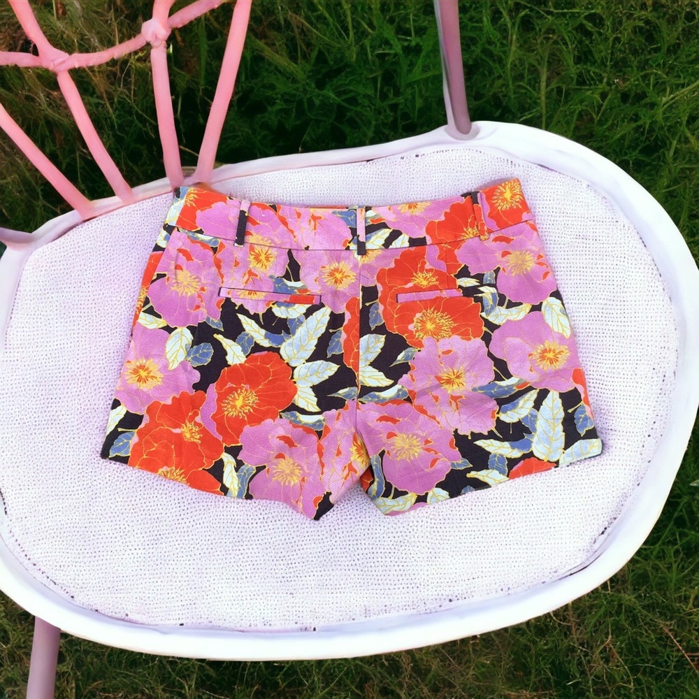Loft Shorts, Floral, Size 10